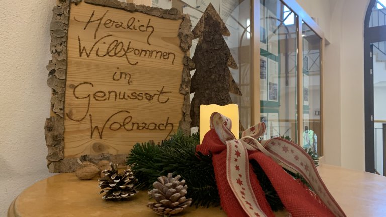 Grossansicht in neuem Fenster: Flair Deko CKM 2024 im Rathauseingang